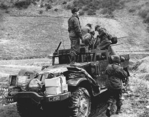 US_Army_M16_MGMC_AA_Half-track