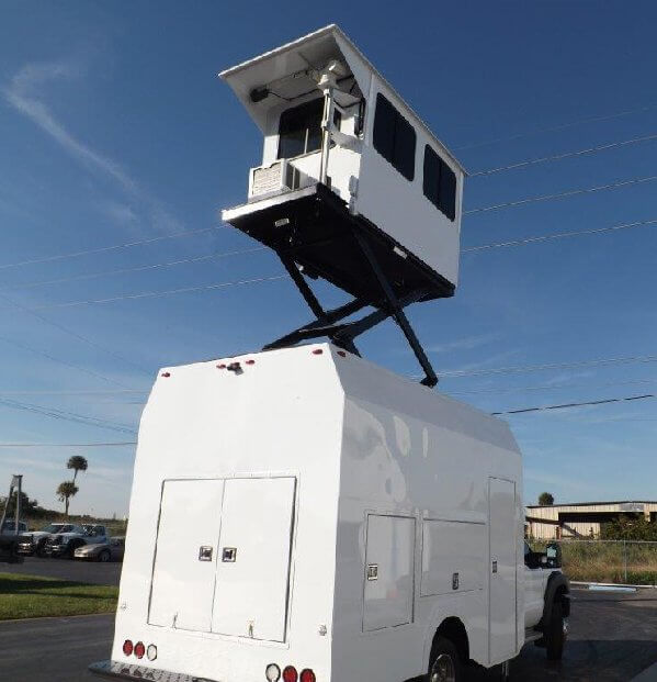 TAG Terrahawk Mobile Surveillance Tower Lift Supreme Lift 025 Exterior View