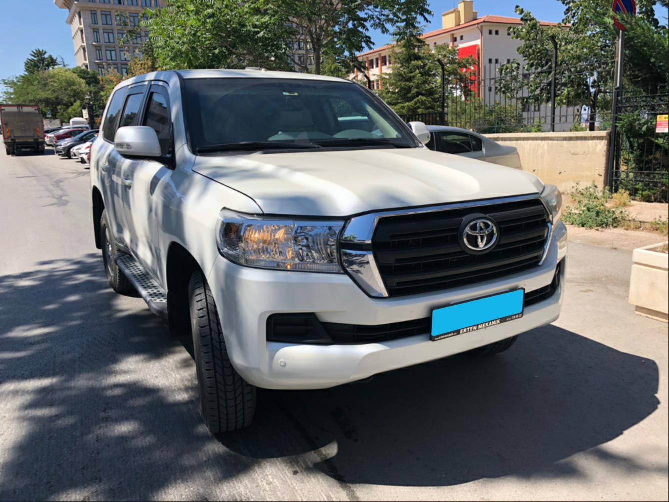 2018 Toyota Land Cruiser 200